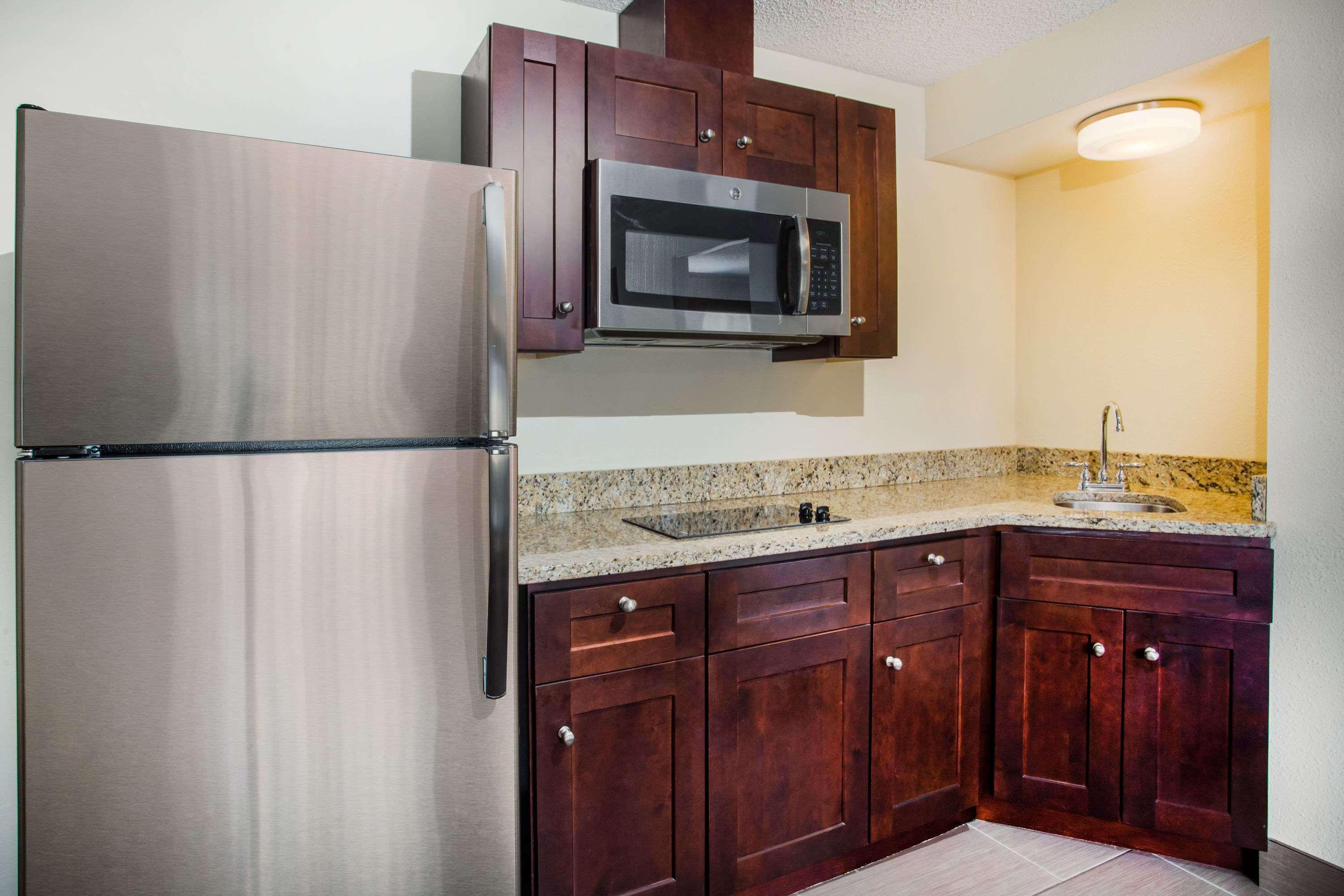 Days Inn by Wyndham Yakima Bagian luar foto